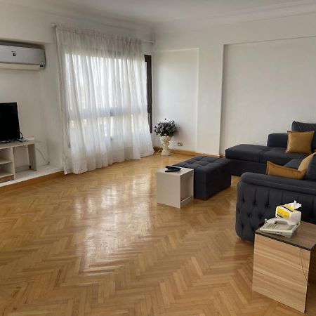 Heliopolis Modern 2Bdr Apartment Caïro Buitenkant foto