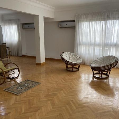 Heliopolis Modern 2Bdr Apartment Caïro Buitenkant foto