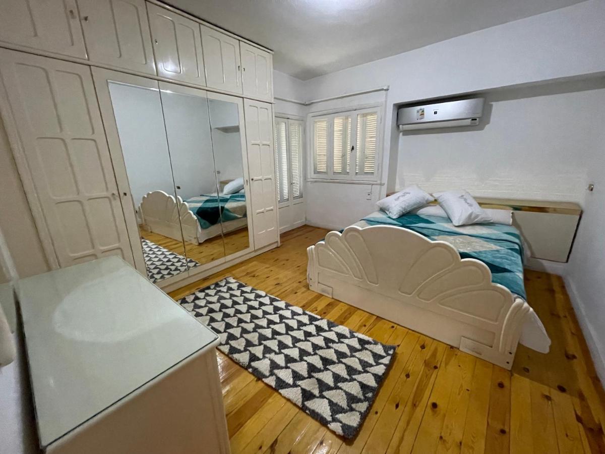 Heliopolis Modern 2Bdr Apartment Caïro Buitenkant foto