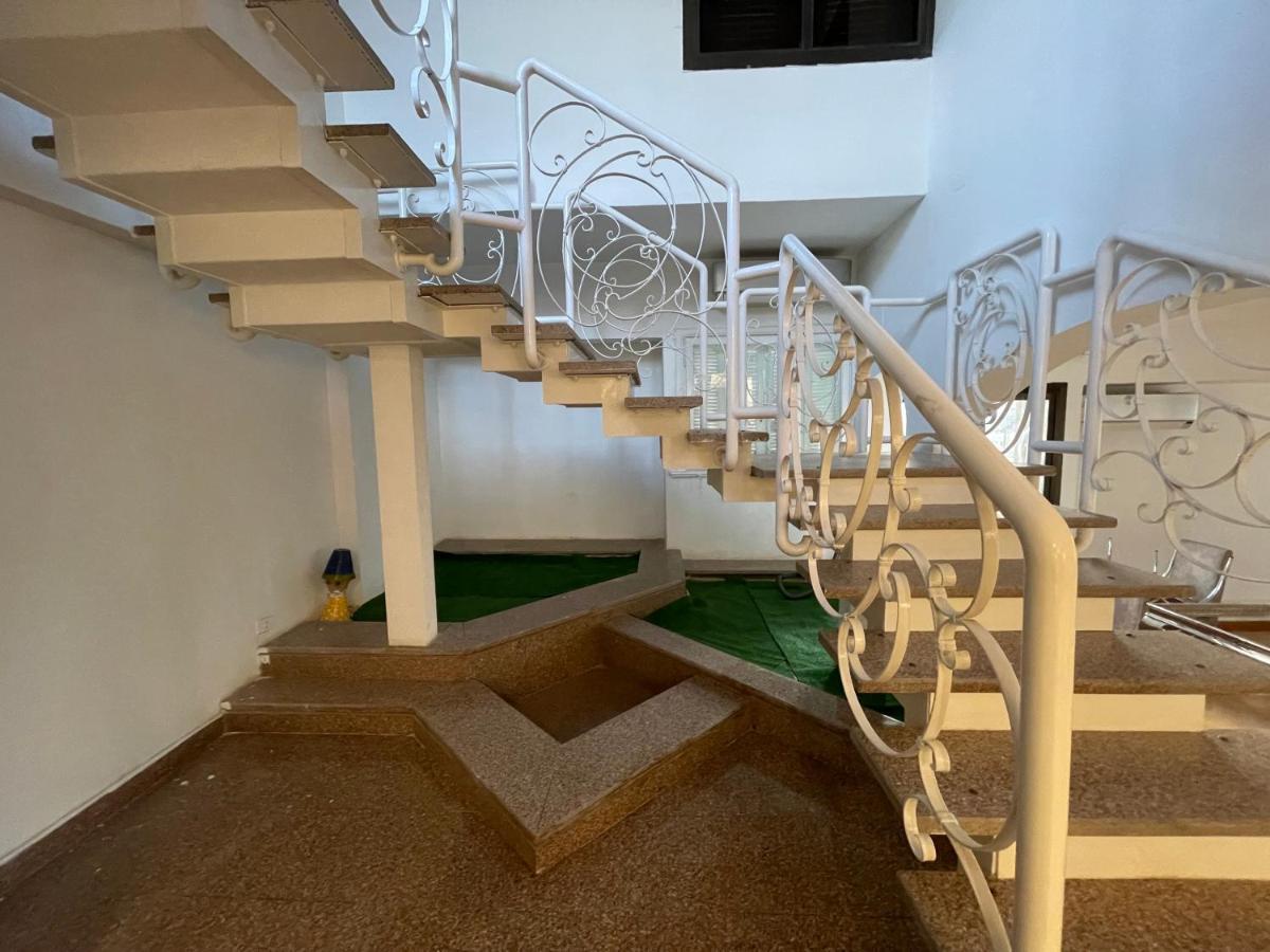 Heliopolis Modern 2Bdr Apartment Caïro Buitenkant foto