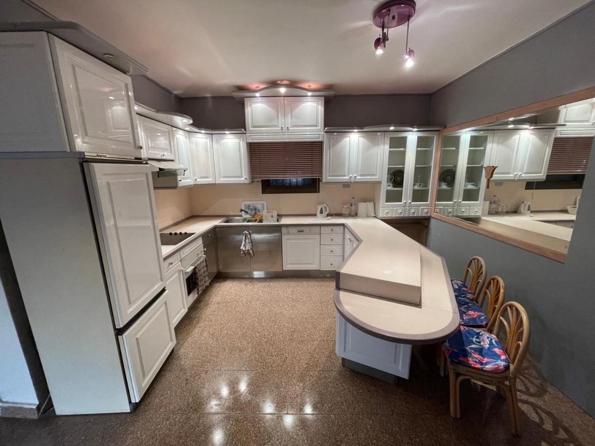 Heliopolis Modern 2Bdr Apartment Caïro Buitenkant foto